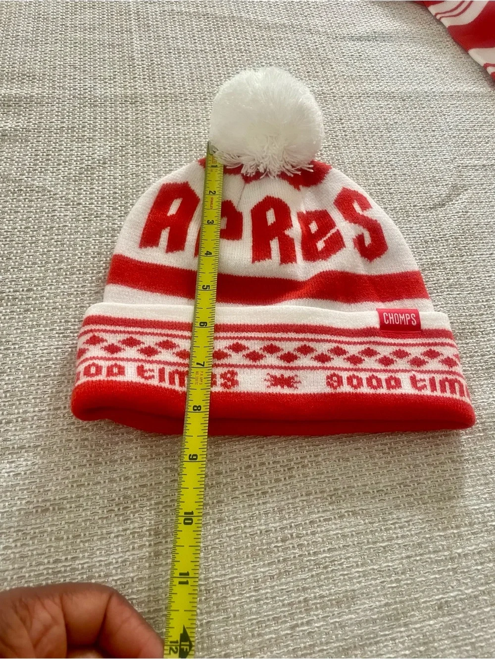 CHOMPS Après Ski Red White Beanie & Scarf Set Pom Pom